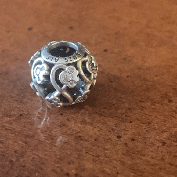 Pandora Disney Charm - Picture 1 of 8